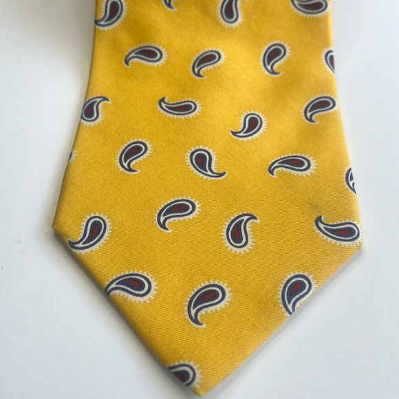 Lord & Taylor Paisley Silk Tie - Picture 1 of 7